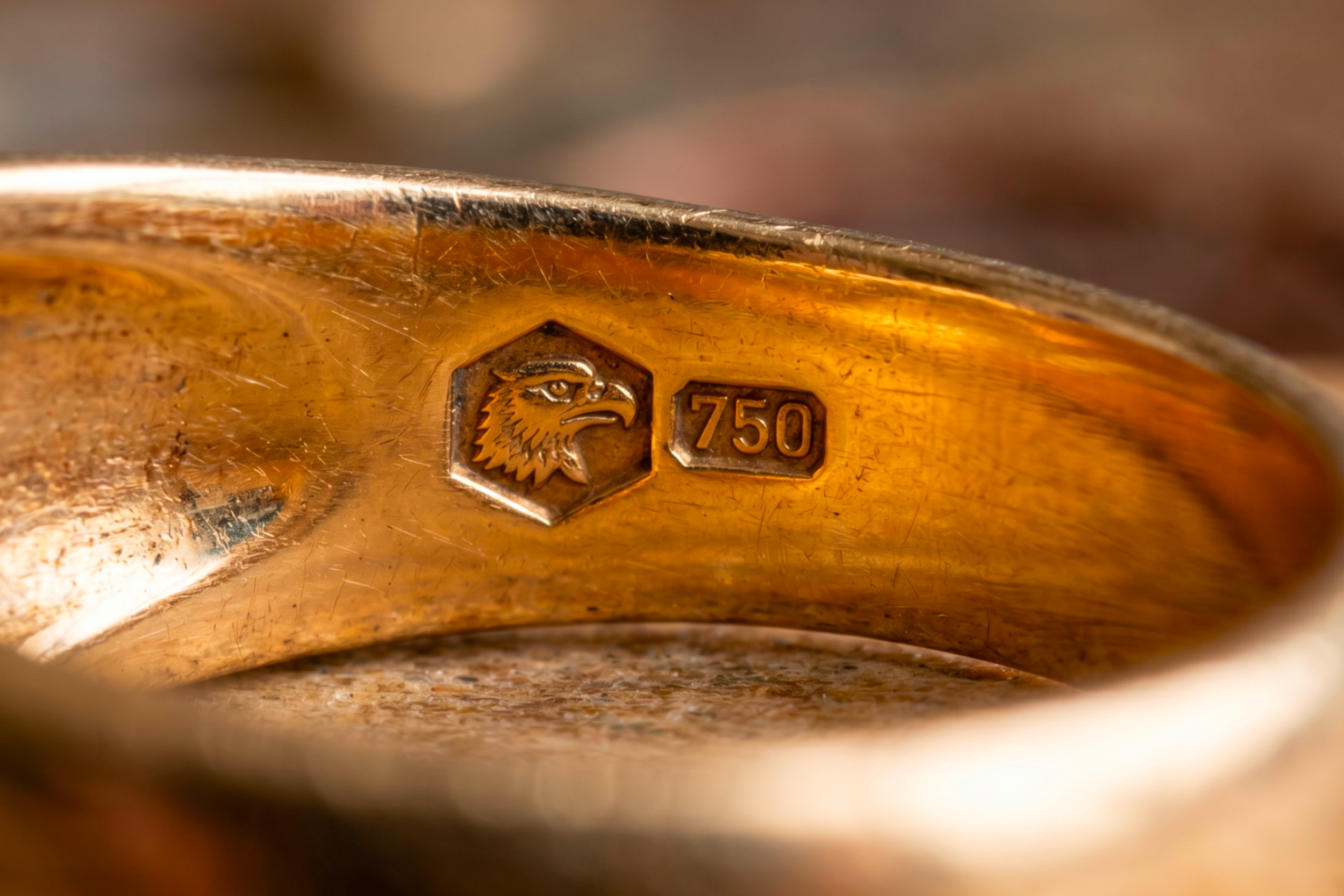 Évaluer et Vendre ses Bijoux : Le Guide Pratique de l&rsquo;Or